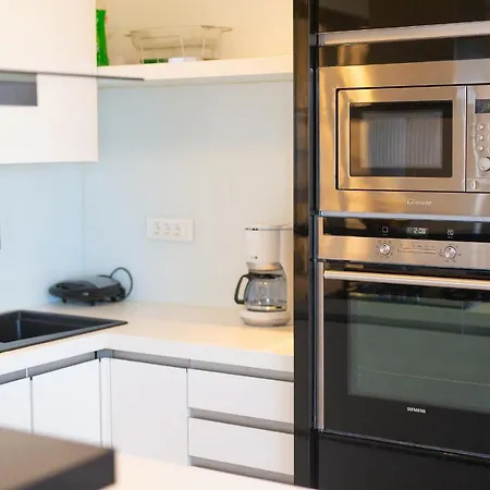 Luxury Vanessa, Apartment