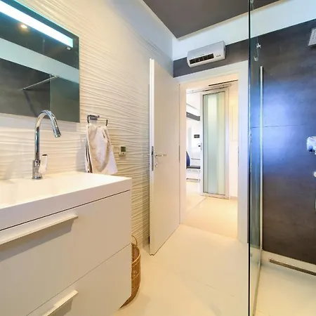 شقة Vanessa Sea View Duplex Penthouse,