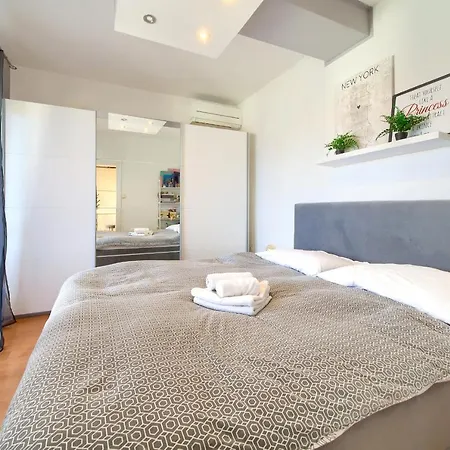 Vanessa Sea View Duplex Penthouse, * نجيفيش