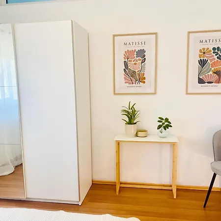 Luxury Vanessa, Apartment *