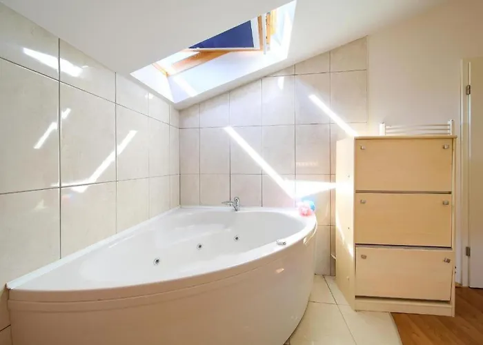 Vanessa Sea View Duplex Penthouse, Njivice * نجيفيش