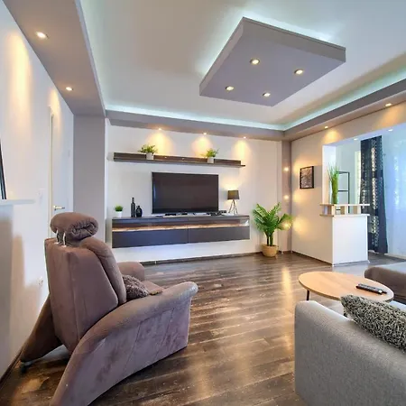 Vanessa Sea View Duplex Penthouse, Apartman