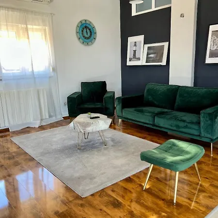 Vanessa Sea View Duplex Penthouse, Apartament
