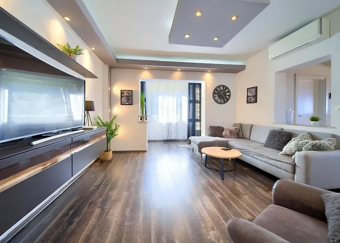 Vanessa Sea View Duplex Penthouse, Njivice Apartman *