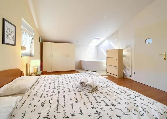 Vanessa Sea View Duplex Penthouse, Njivice * Njivice