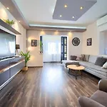Vanessa Sea View Duplex Penthouse, Apartamento *