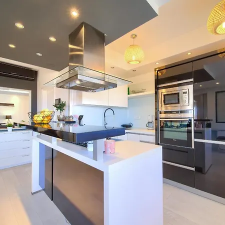 Vanessa Sea View Duplex Penthouse,