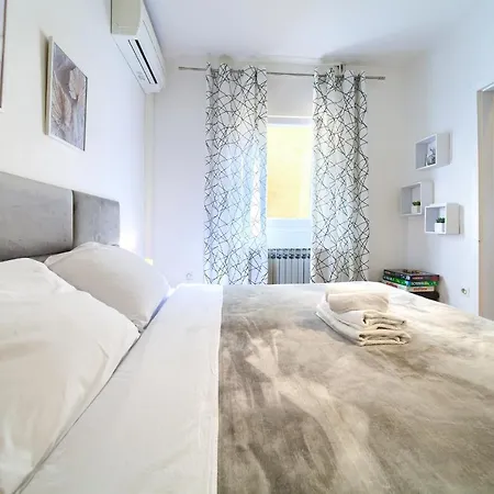 Vanessa Sea View Duplex Penthouse, * Njivice