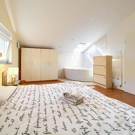 Vanessa Sea View Duplex Penthouse, * Njivice